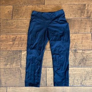 Athleta cropped leggings.